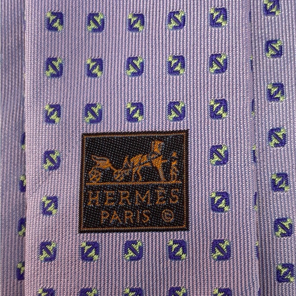 Hermes 100% Silk Lavender Geometric Men's Tie - Picture 3 of 6